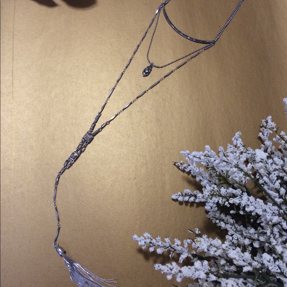 Silver Layered Necklace⚜️ - Picture 2 of 9